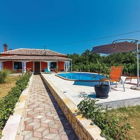 Mit Privatpool Fuer 6 Personen Ca 100 Qm In Hreljici, Istrien Bucht Von Rasa *